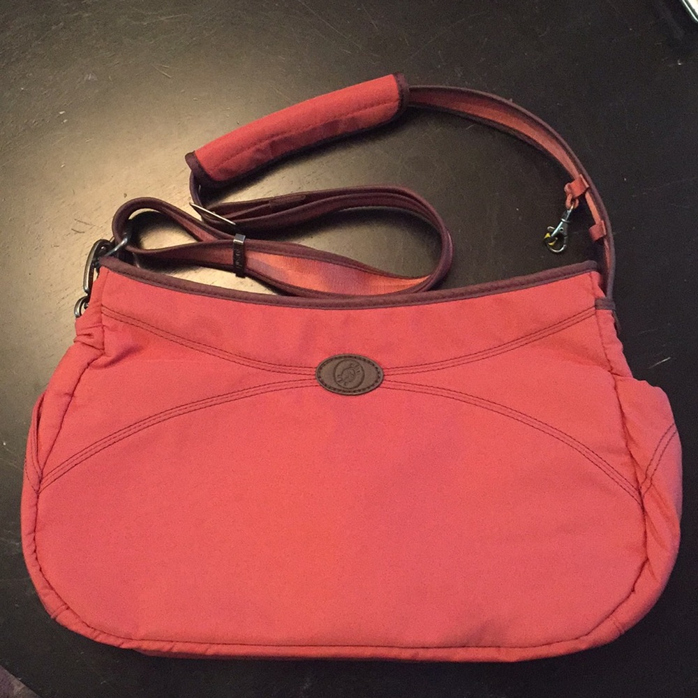 Slash proof, anti-theft Pacsafe crossbody bag